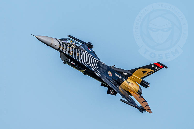 solo turk f16